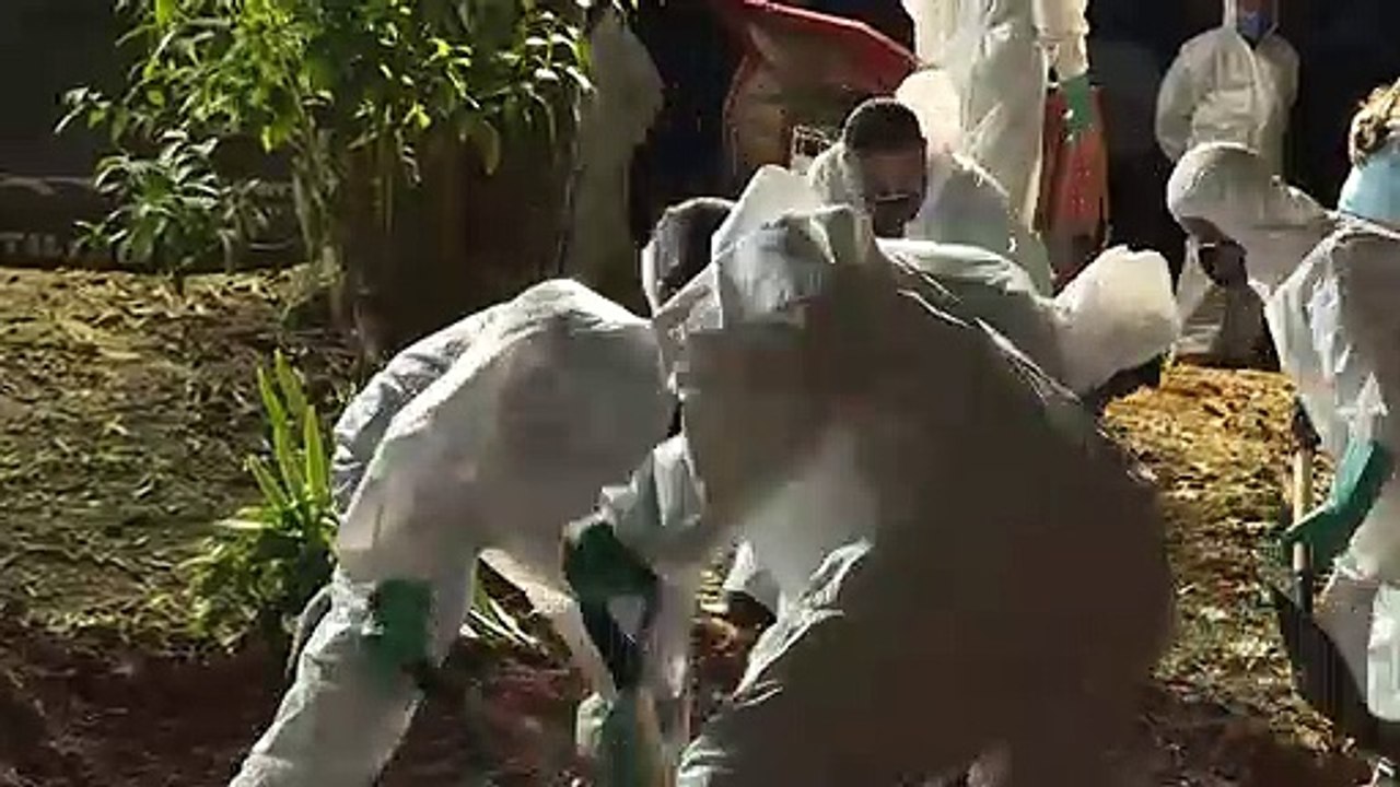 In São Paulo wird jetzt auch nachts bestattet