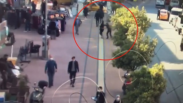 Sokak ortasında kapkaç dehşeti