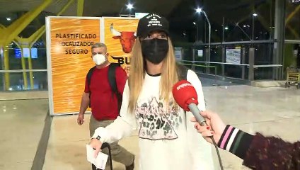 Lara Álvarez pone rumbo a Honduras y desmiente que esté enamorada