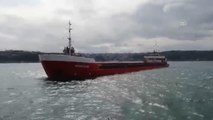 İstanbul Boğazı'nda 90 metrelik kuru yük gemisi makine arızası nedeniyle demirledi