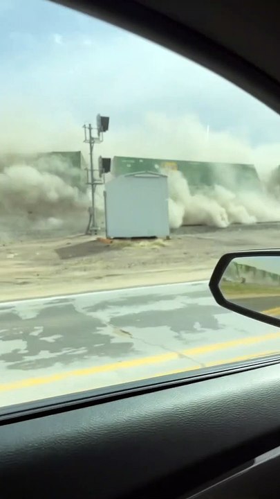 Train Derailment Captured by Passing Driver