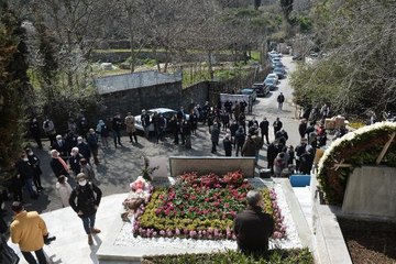 Cemil hocaya mezarı başında anma... 1 yıl sonra helallik alındı