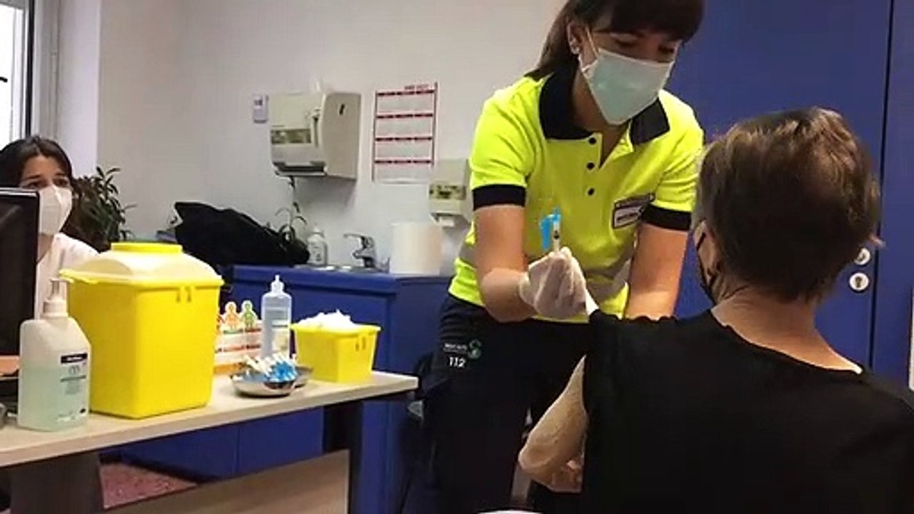 En Castilla La Mancha si vacunan a los mayores de 80 en Semana Santa