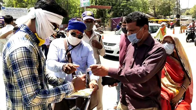 प्रशासनिक अमला सड़कों पर उतरा, बिना मास्क लगाकर सड़को पर घूमने वाले लोगों से सख्ती बरती