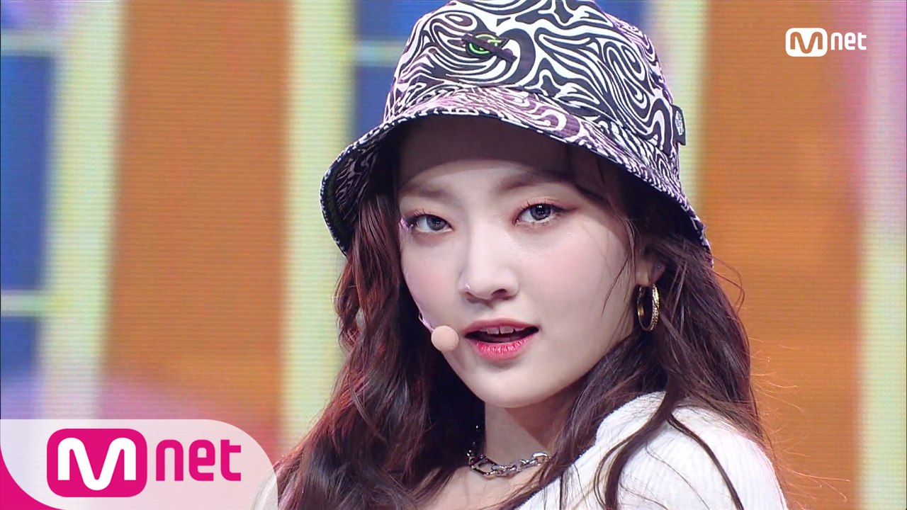 ′Weeekly(위클리)′의 자유분방한 매력! ′After School′ 무대