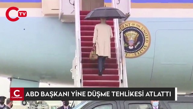 ABD Başkanı yine düşme tehlikesi atlattı
