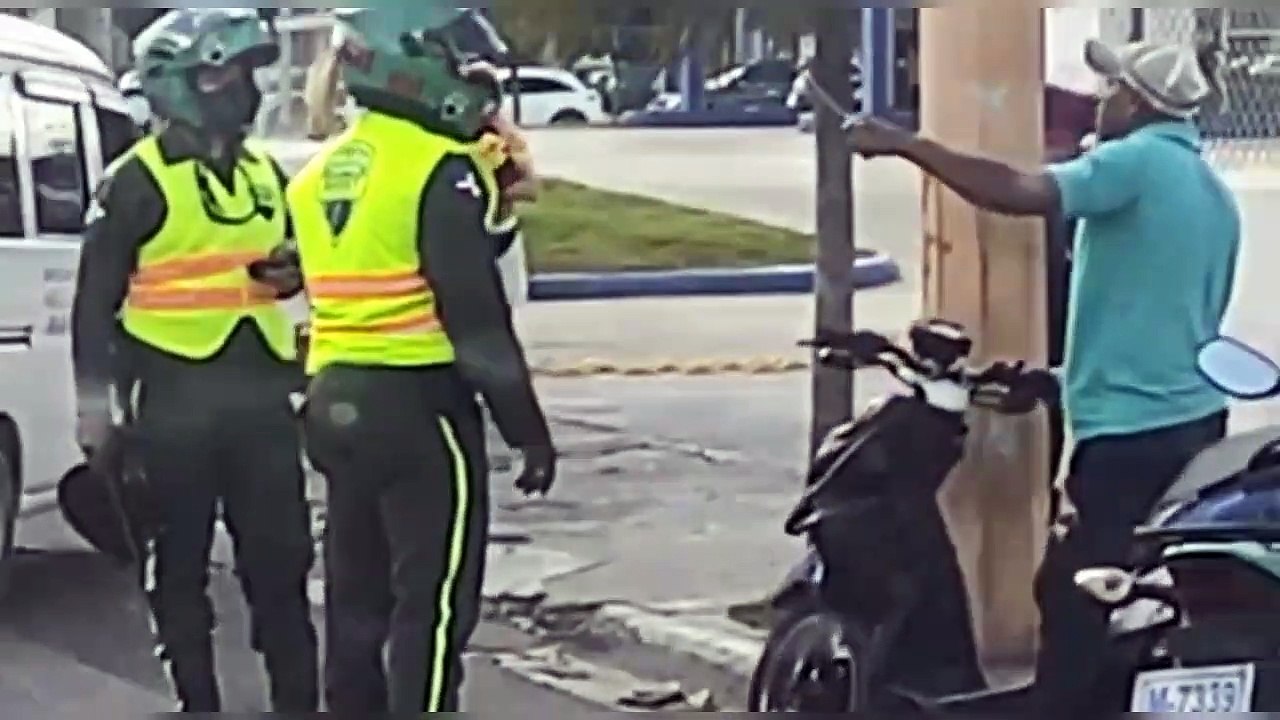 Apresan hombre que intentó agredir agentes de la DIGESSET con un cuchillo en La Romana