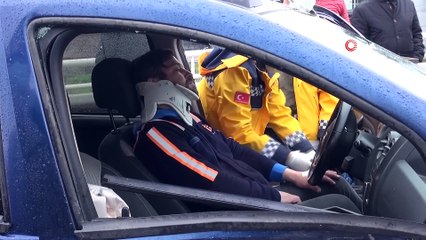 Yağmur yağınca köprü üstünde 6 araç birbirine girdi: 1 yaralı