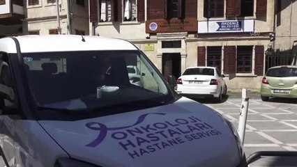 Kanser hastaları "Onko-Büs" hizmetiyle hastaneye götürülüyor