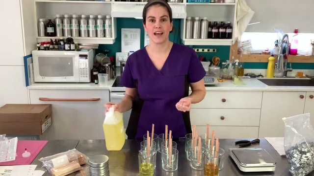 Making Soy Wax Candles With Crackling Wooden Wicks