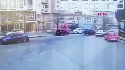 BURSA Yol verme kavgasında yanlışlıkla kendi arkadaşını yaraladı; kavga anı kamerada