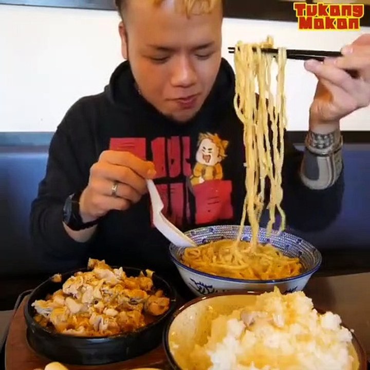 BUAT MAKAN SEKELUARGA