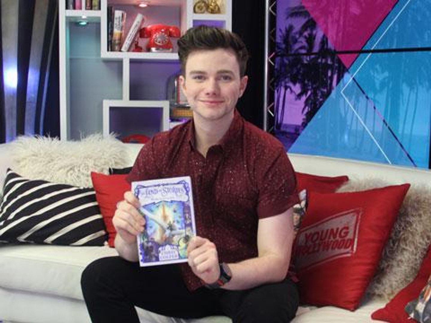 ⁣Did Chris Colfer Fanboy Over J.K. Rowling at the White House?