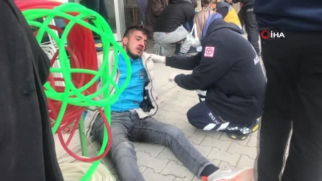 Evlenmek istediği kız verilmeyince hem kendini hem kızın dedesini silahla yaraladı