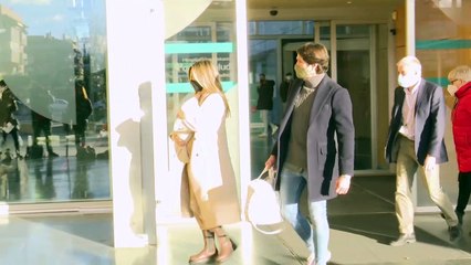 María Pombo disfruta de una comida junto a Laura Matamoros