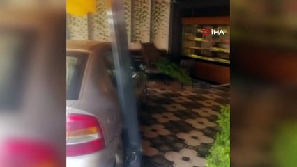 Kaza yapıp pastaneye böyle girdi: 1 yaralı