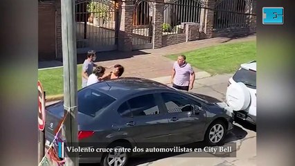 Violento cruce entre dos automovilistas en City Bell