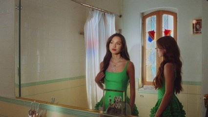 Olivia Rodrigo - deja vu