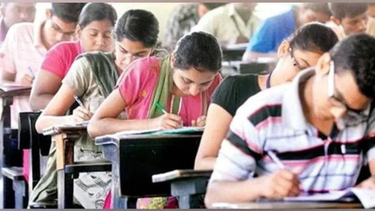 Crisis of teachers in collages of Rajasthan aff...