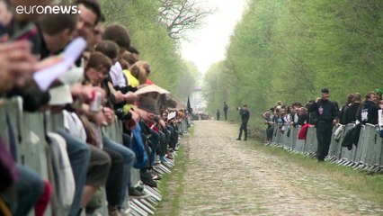 Ciclismo: Parigi-Roubaix rinviata al 3 ottobre
