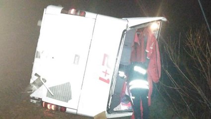 Sivas'ta yolcu otobüsü devrildi: 21 yaralı