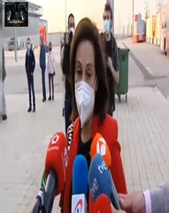 Margarita Robles recibe la vacuna contra la COVID-19 en el Wanda Metropolitano