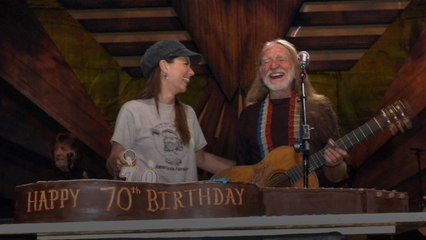 Watch Willie Nelson and Shania Twain Perform "Blue Eyes Crying In The Rain" in This Moving