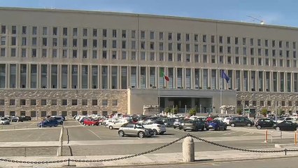 إيطاليا.. مواصلة استجواب ضابط البحرية المتهم بالتخابر مع روسيا