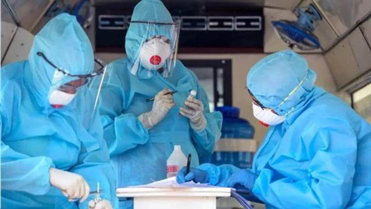 Corona: Vaccination, increasing cases going simultaneously