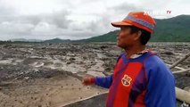 Truk Tambang Pasir Terjebak di Tengah Banjir Lahar Hujan Gunung Semeru