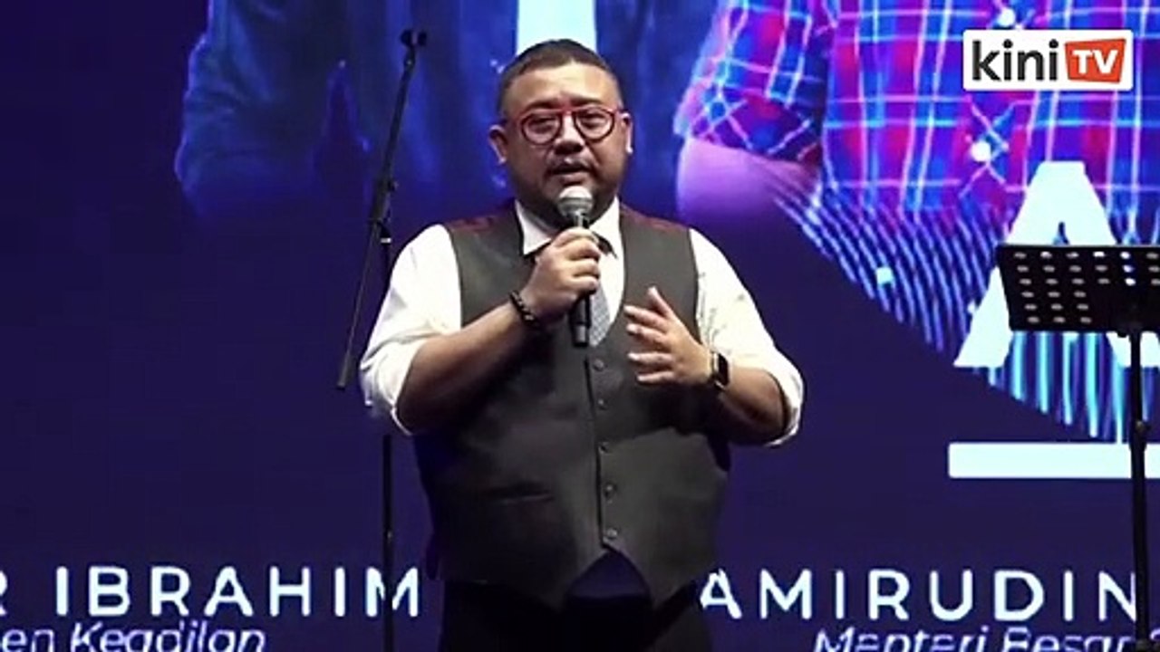 'Tak ada yang hormat orang seni macam Anwar' - Afdlin mahu Anwar jadi PM