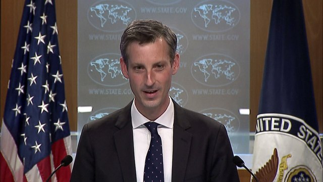 La Russia sposta truppe e mezzi militari al confine con l'Ucraina