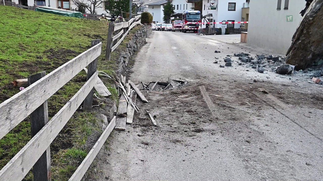Riesiger Felsblock stürzte in Neustifter Haus