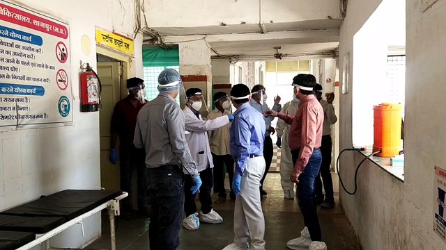 कलेक्टर दिनेश जैन ने किया कोविड सेंटर जिला अस्पताल का निरीक्षण