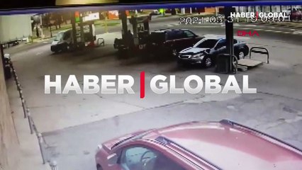 Kontrolü kaybeden itfaiye aracı korku saçtı