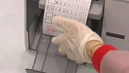 [뉴스큐] 재·보선 사전투표 시작...與 "기회 달라" vs 野 "정권 심판" / YTN