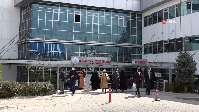 Sağlıkçılar “Çok yorulduk” dedi, tedbirlere uyma çağrısı yaptı