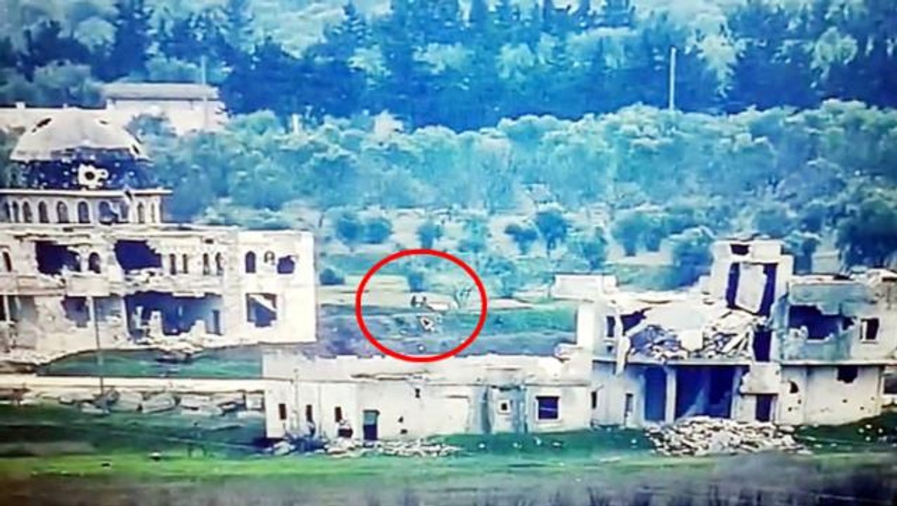 Saldırı hazırlığında bulunan teröristlerin vurulma anı kamerada!