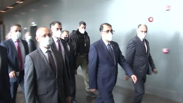 Son dakika haber! Bakan Dönmez: Elektrik ve doğalgazda yatırım hedefimiz 612 milyon lira