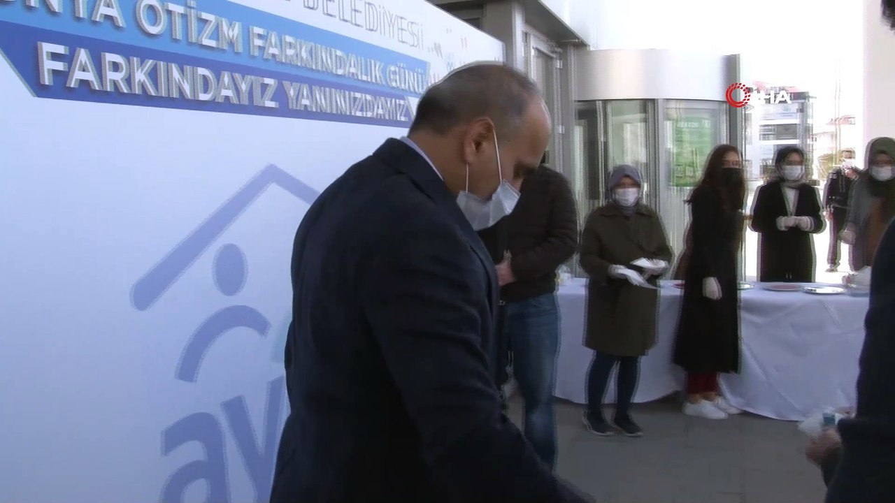 Arnavutköy Belediye Başkanı Haşim Baltacı ‘özel’ çocuklarla gökyüzüne balon bıraktı