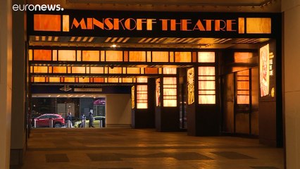 La lumière revient un peu sur Broadway avec la réouverture des salles sous strictes conditions