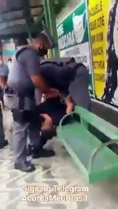 Com a pandemia governadores e prefeitos comunistas liberaram o nazismo-fascismo que há dentro deles.