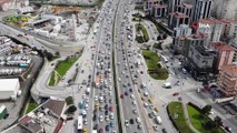 İstanbul’da hafta sonu kısıtlaması öncesi trafik yüzde 70'e ulaştı