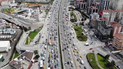 İstanbul’da hafta sonu kısıtlaması öncesi trafik yüzde 70'e ulaştı
