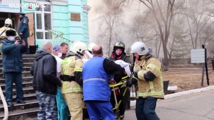 Médicos continuam cirurgia ao coração durante incêndio no hospital