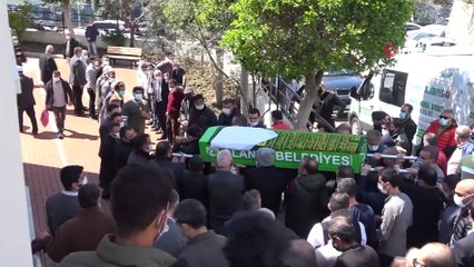 Yürek burkan tesadüf...  Otizmli sporcunun annesi, Dünya Otizm Farkıdalık Günü’nde toprağa verildi