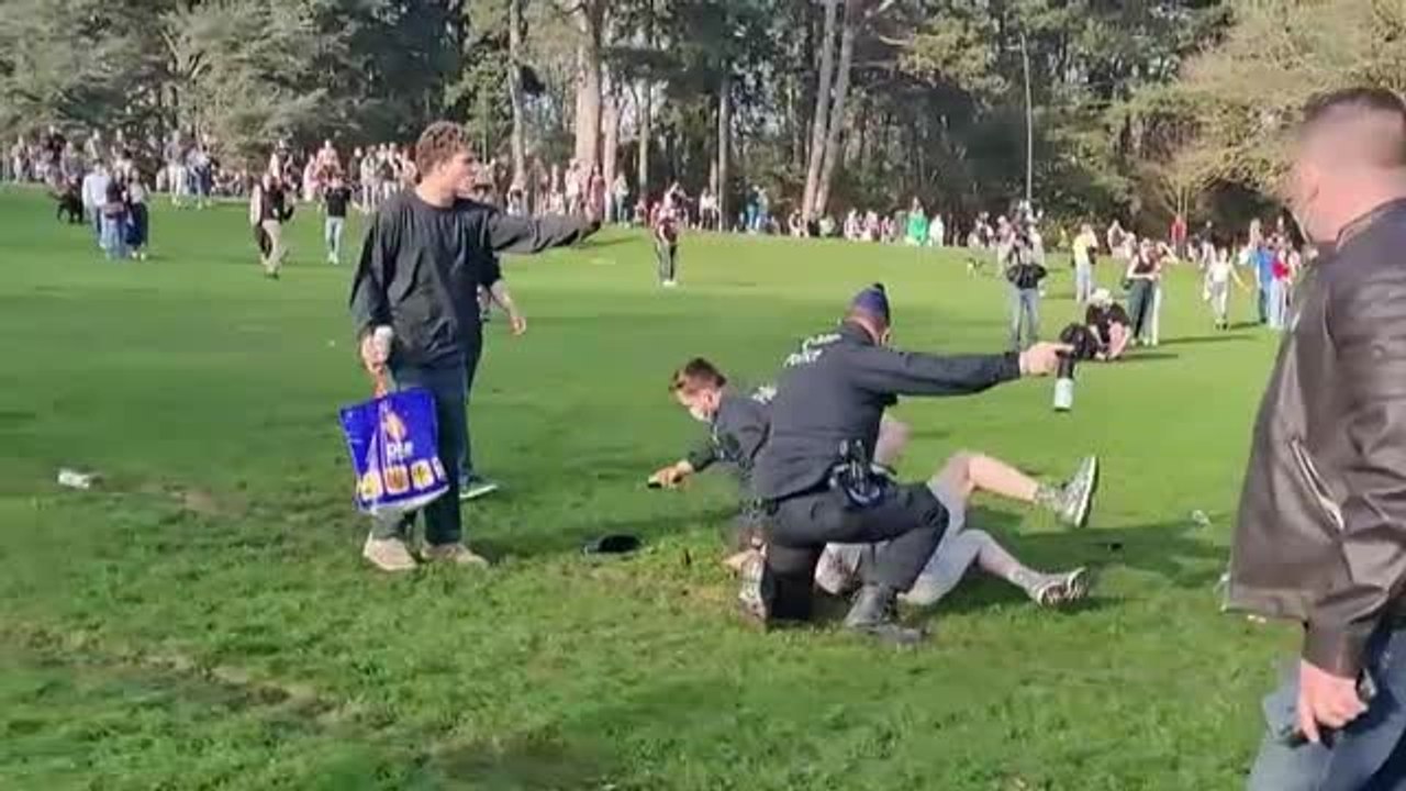 El desalojo de una fiesta ilegal en Bruselas acaba con treinta heridos y veinte detenidos