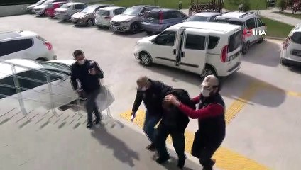 Atatürk büstlerine yazı yazan şahıs adliyede