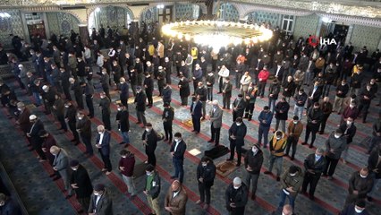 15 aydır kapalı olan cami, cuma namazıyla açıldı