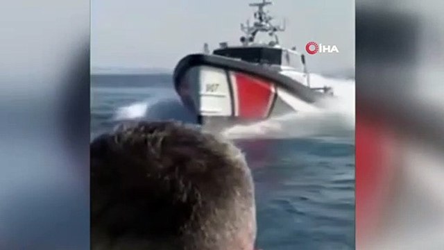 Türk Sahil Güvenlik Botu, mültecileri ölüme terk eden Yunan botuna böyle müdahale etti